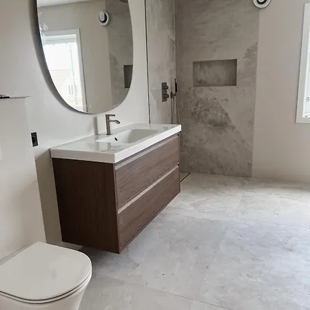 Villa Exclusive House In